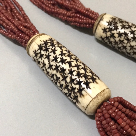 Maroon Necklace - Picture 2 of 3